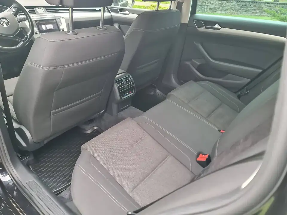 Volkswagen Passat 2.0 TDI BlueMotion Technology Comfortline – poza 5